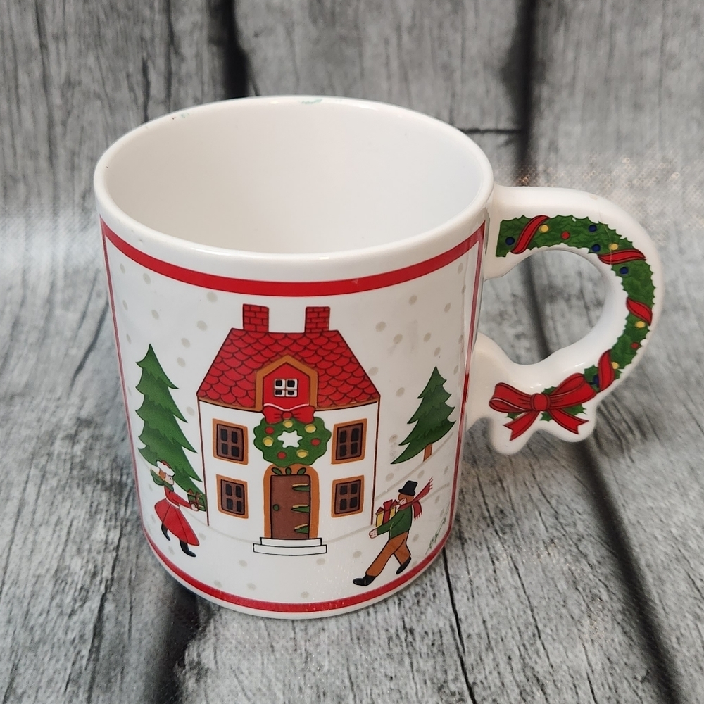 Vintage Christmas Mug with Unique Wreath‎ Handle
